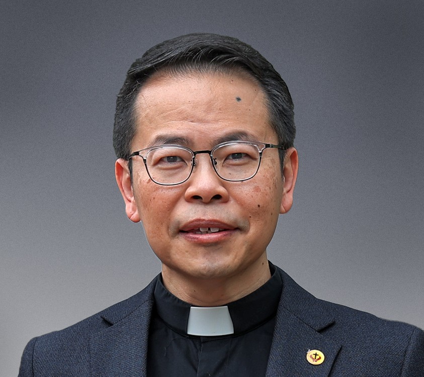 Picture of Rev Raymond Fong